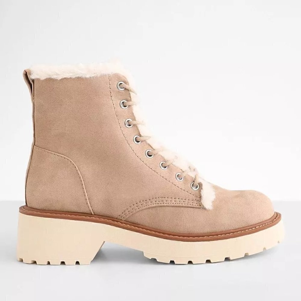 Madden Girl Carraf Hiker Boot Faux Fur Sand Beige Size 9 BRAND NEW - Picture 2 of 12